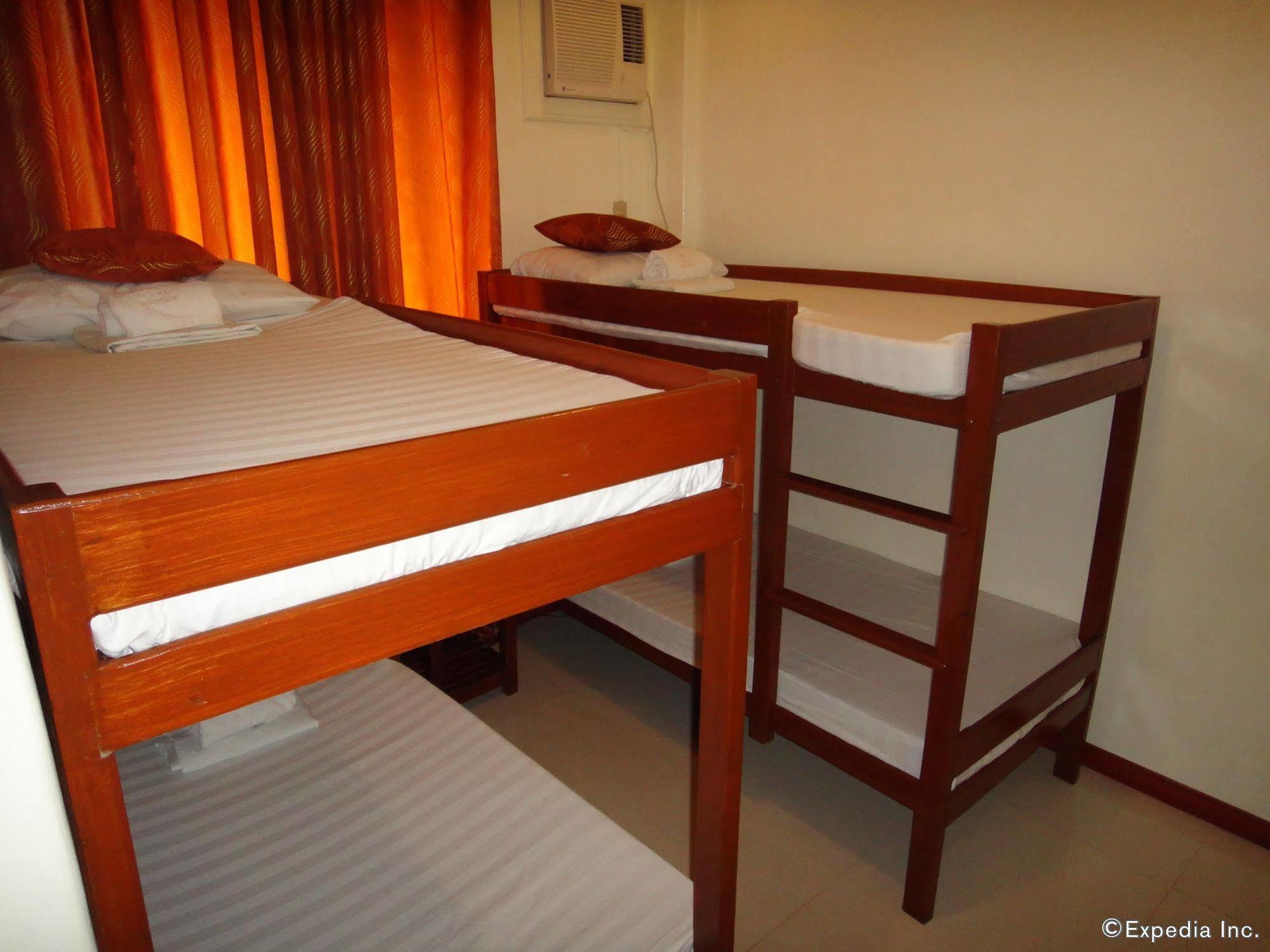 Aquari Travelers Suites Puerto Princesa Exteriör bild